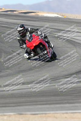 media/Dec-01-2025-Moto Forza (Mon) [[2daa91e15f]]/2-Intermediate Group/Session 2 (Turns 9 and 10)/